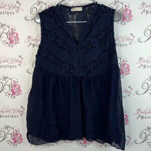 Bellambia tank top lace crochet floral detail Italy 🇮🇹elegant Navy Lace Blouse